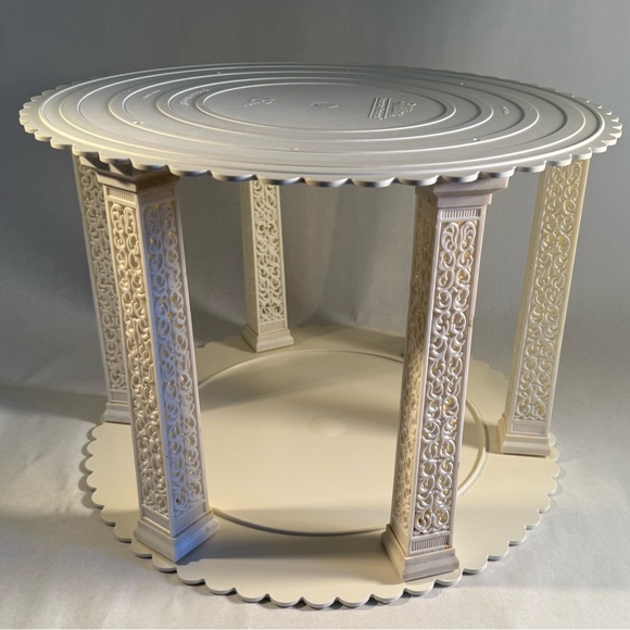 Vintage Wilton 2/ 18” Plates and 6/ 12” Lattice Pillars